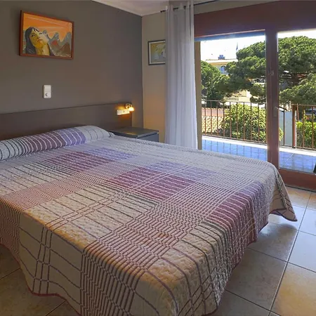 Amplio 8 Pax Con Parking, Cerca De La Playa En S'agaro - Es-298-27 דירה