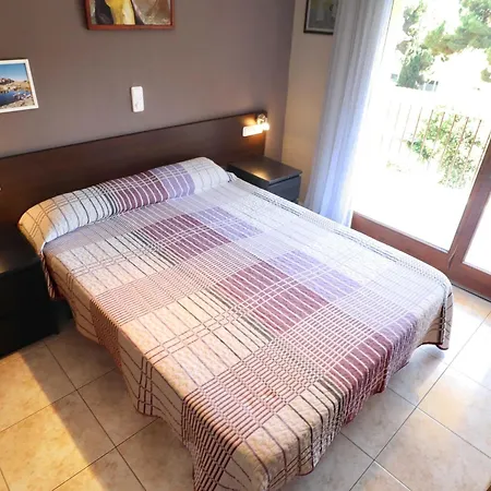 Amplio 8 Pax Con Parking, Cerca De La Playa En S'agaro - Es-298-27 דירה